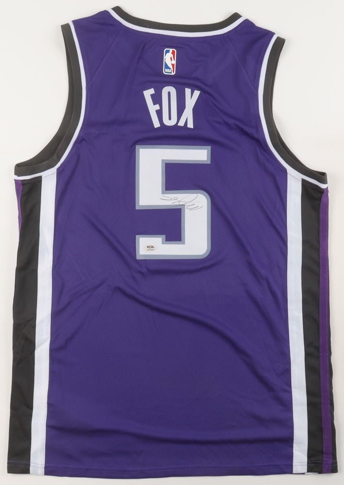 De'Aaron Fox Signed Jersey (PSA) Sacramento Kings