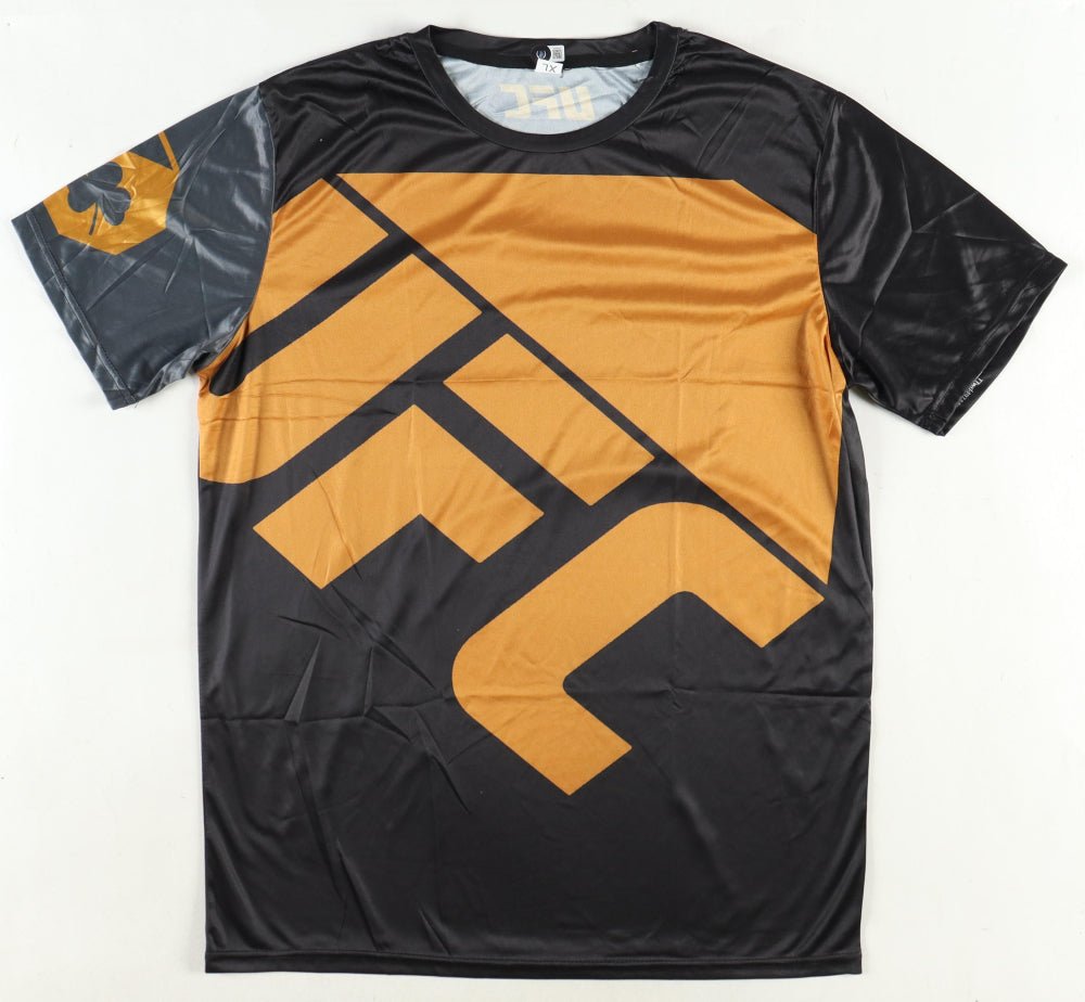 Uros Medic Signed T-Shirt (Beckett)