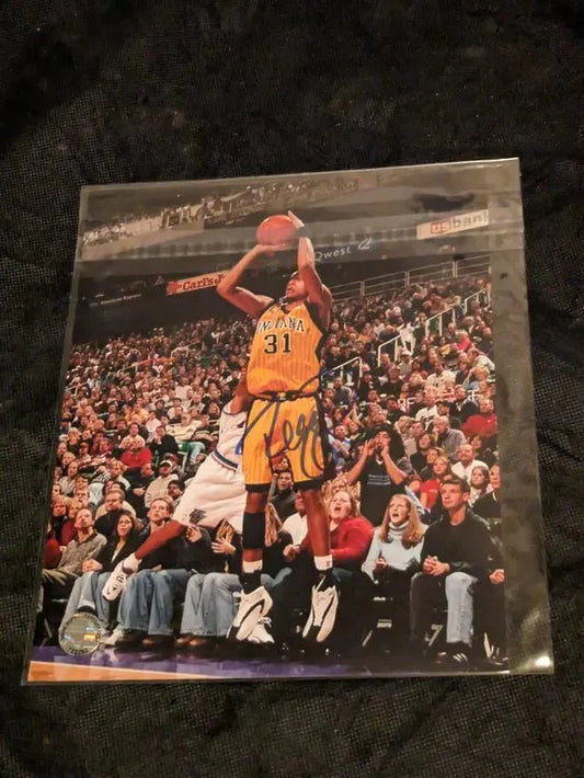 Reggie Miller Signed 8x10 Photo with coa